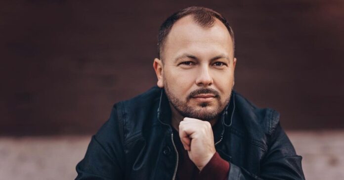 Пережил ДТП, потерял жену: 7 фактов о Ярославе Сумишевском | Журнал Домашний очаг - Домашний Очаг