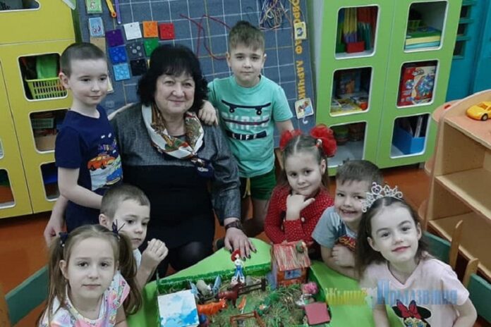 нужно объяснить подросткам, как правильно себя вести в интернете