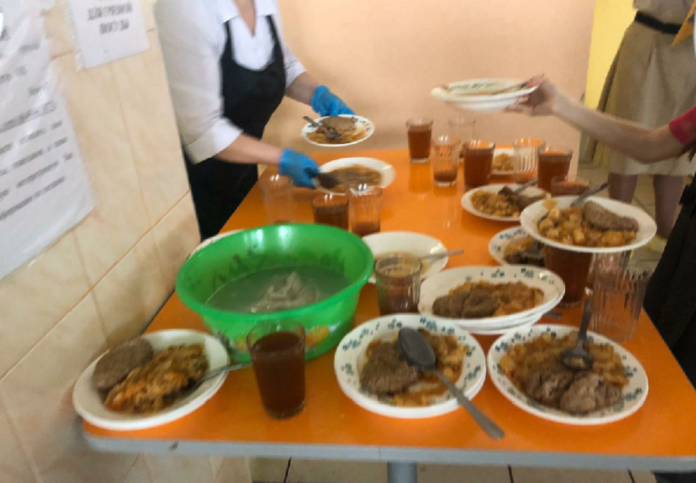 В Кирове «Родительский контроль» обнаружил на пищеблоке скандальной школы №59 массу нарушений