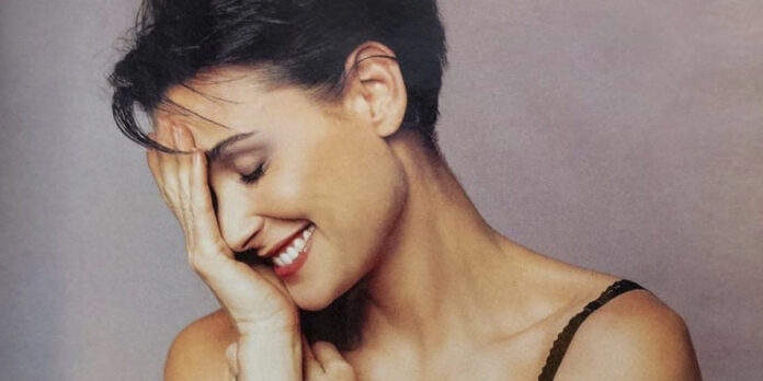 Деми Мур впервые выложила свое фото в Instagram после слухов о неудачной пластике