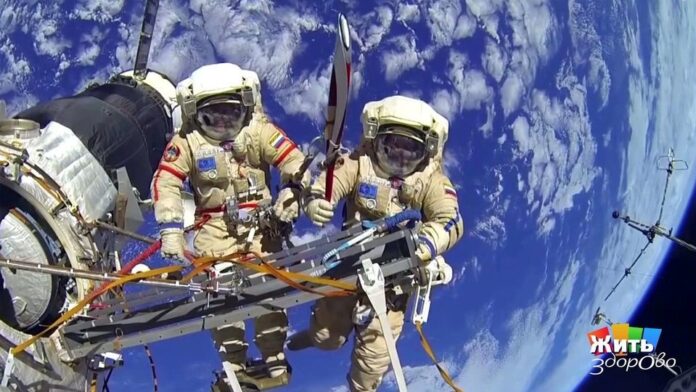 Программа «Жить здорово» от 12.04.2021: Здоровье как у космонавта